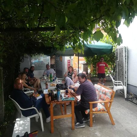 Hostel Trajan Donji Milanovac Extérieur photo