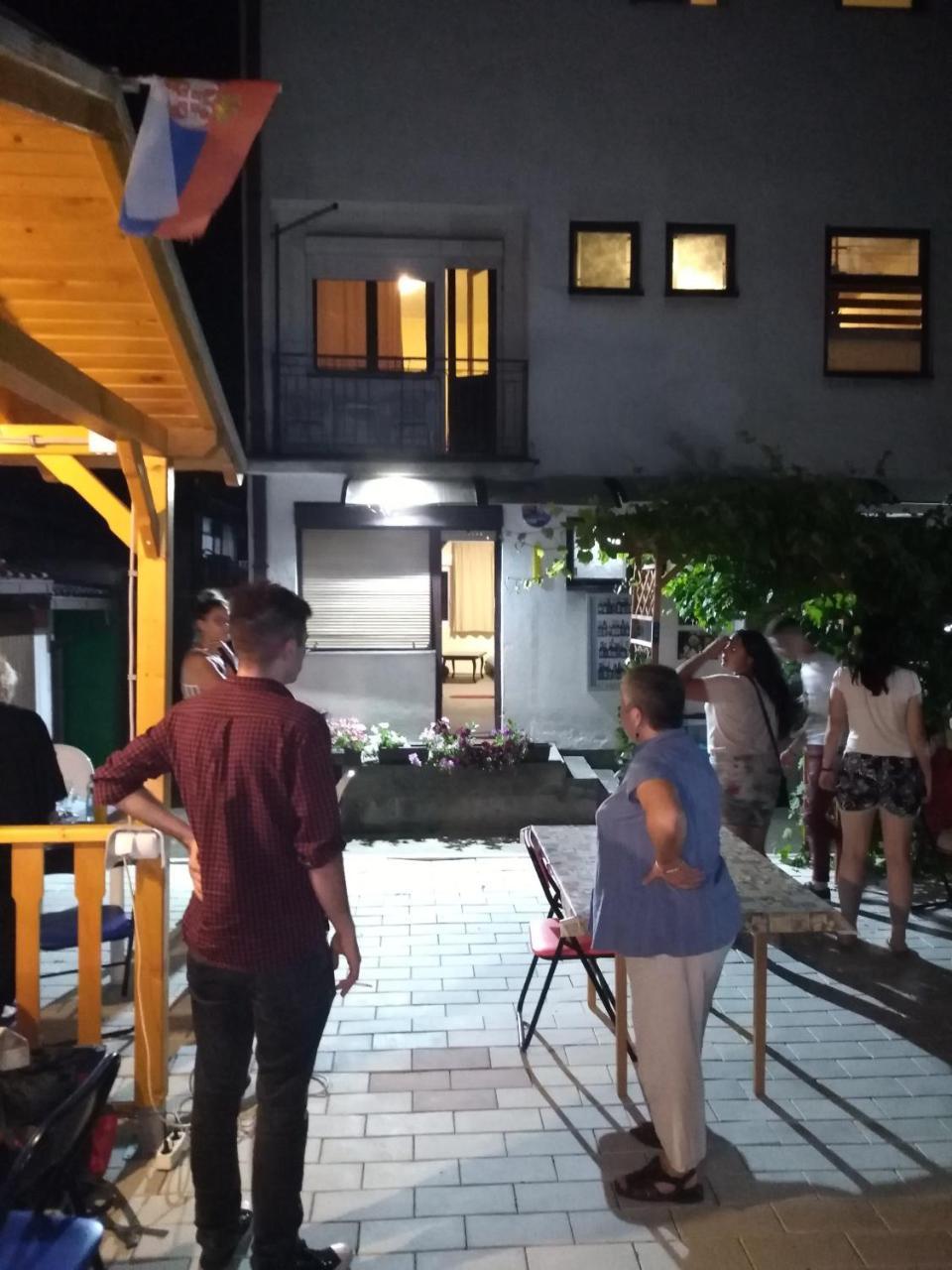 Hostel Trajan Donji Milanovac Extérieur photo